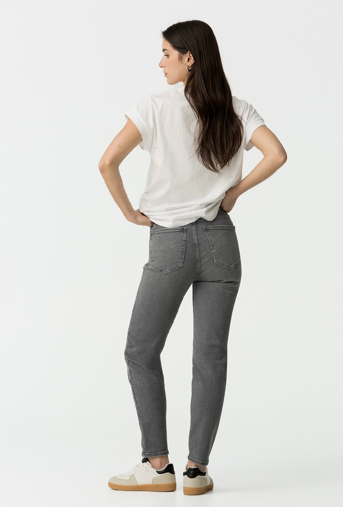 Mom slim grigio