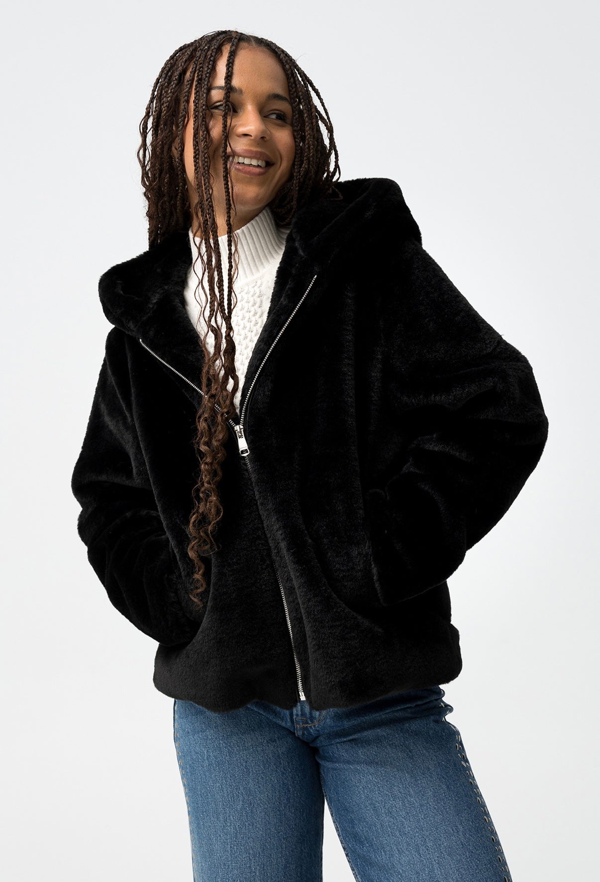 Cappotto in pelliccia corto nero