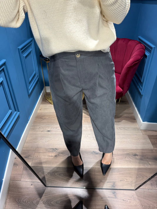 Pantaloni slouchy