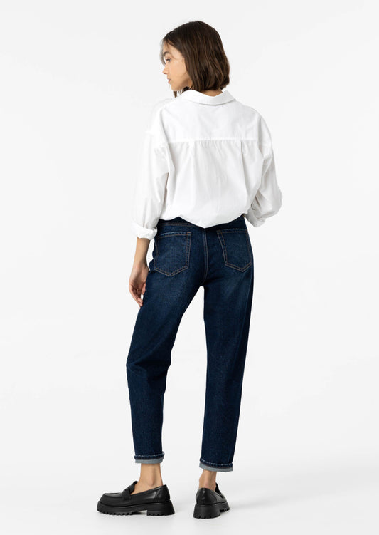 Tapered mom fit